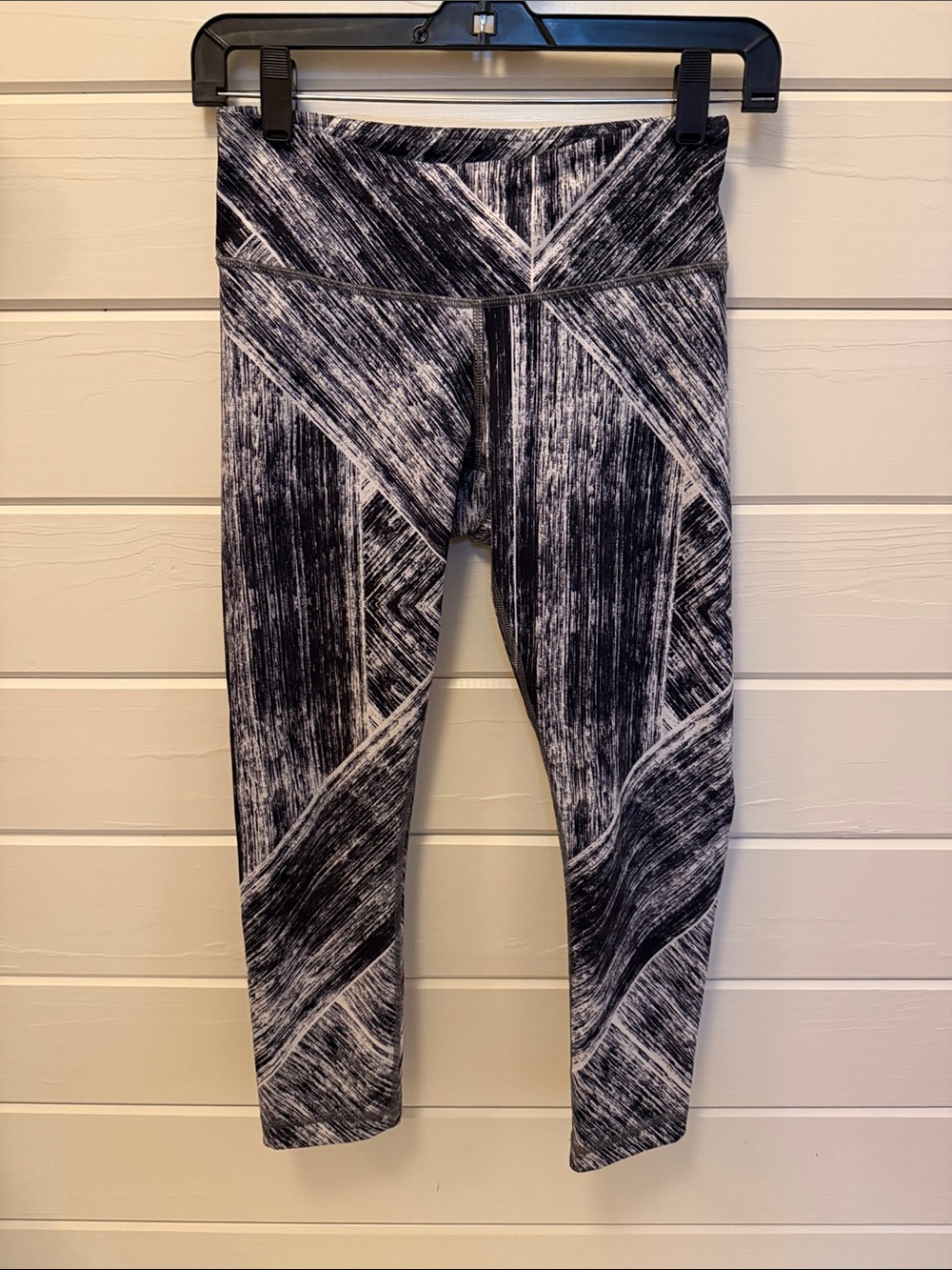 lululemon athletica Black & White Patterned Crop Leggings
